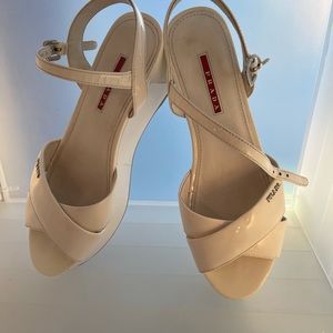 Prada's are so Awesome, so comfy and so versatile!